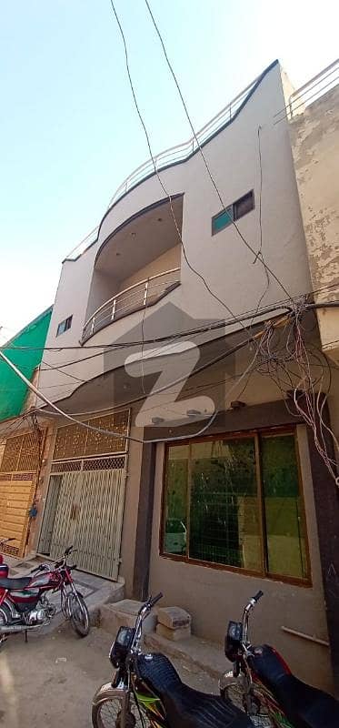 علی پارک کینٹ,لاہور میں 4 کمروں کا 5 مرلہ مکان 1.65 کروڑ میں برائے فروخت۔