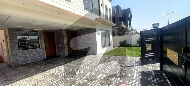 1 Kanal Modern Design House For Rent In DHA Phase 3 Block-Y Lahore.