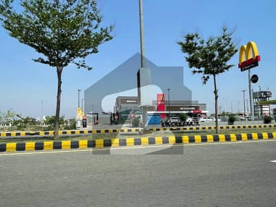 ڈی ایچ اے فیز 7 - بلاک وائے فیز 7,ڈیفنس (ڈی ایچ اے),لاہور میں 2 کنال رہائشی پلاٹ 5.5 کروڑ میں برائے فروخت۔