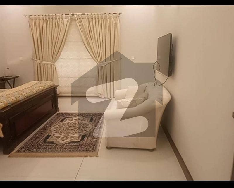 بحریہ ٹاؤن فیز 4 بحریہ ٹاؤن راولپنڈی,راولپنڈی میں 5 کمروں کا 1 کنال مکان 9.5 کروڑ میں برائے فروخت۔