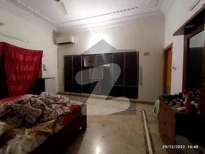 500 Sq Yd Well Maintain Luxury Portion For Rent 3 Bed Dd G Floor Block B