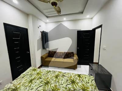 جوہر ٹاؤن فیز 1 جوہر ٹاؤن,لاہور میں 5 کمروں کا 12 مرلہ مکان 1.7 لاکھ میں کرایہ پر دستیاب ہے۔