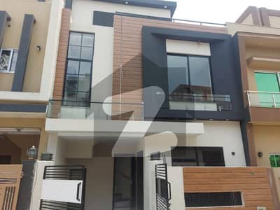 Al-Kabir Phase 2 - Block A House Sized 3 Marla For sale