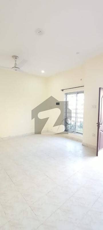 2 Bed Non Furnished Apartment