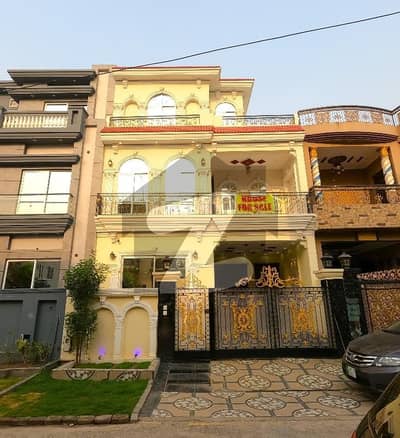 پارک ویو سٹی ۔ روز بلاک پارک ویو سٹی,لاہور میں 4 کمروں کا 5 مرلہ مکان 1.85 کروڑ میں برائے فروخت۔