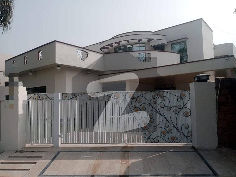 D H A Lahore 1 kanal Owner Build Design House with 100% Original pics available for Sale