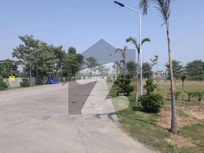 برکی روڈ کینٹ,لاہور میں 2 کنال رہائشی پلاٹ 2.5 کروڑ میں برائے فروخت۔