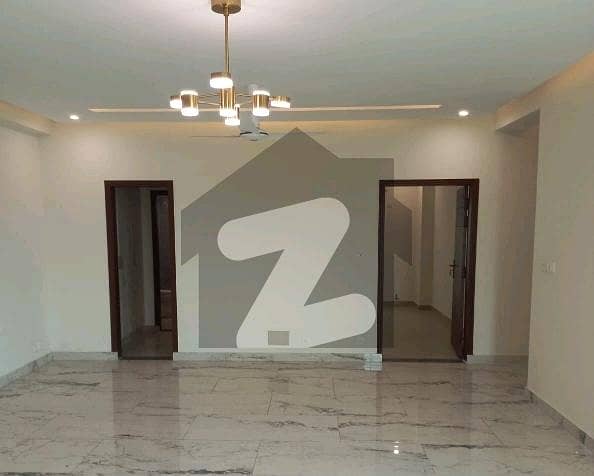 10 Marla Flat For sale In Lahore