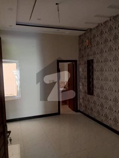 علامہ اقبال ٹاؤن گوجرانوالہ میں 5 کمروں کا 5 مرلہ مکان 1.55 کروڑ میں برائے فروخت۔