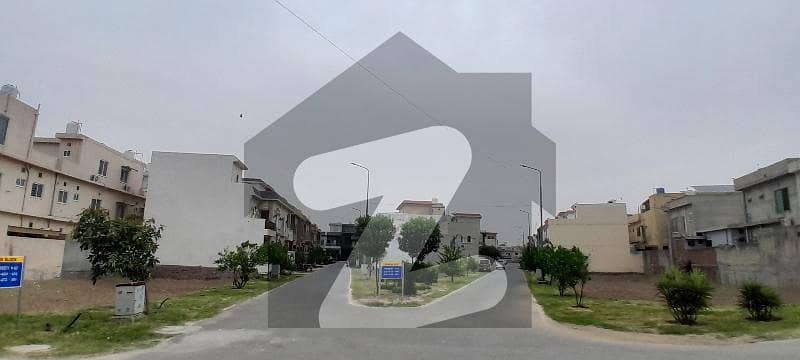 پارک ویو سٹی ۔ پلاٹینم بلاک پارک ویو سٹی,لاہور میں 5 مرلہ رہائشی پلاٹ 55.0 لاکھ میں برائے فروخت۔