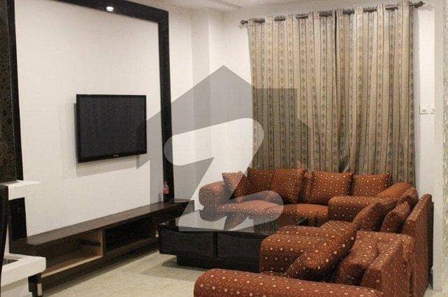 ڈی ایچ اے فیز 8 ڈیفنس (ڈی ایچ اے),لاہور میں 2 کمروں کا 7 مرلہ فلیٹ 1.0 لاکھ میں کرایہ پر دستیاب ہے۔