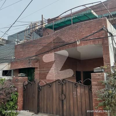 نیواقبال پارک کینٹ کینٹ,لاہور میں 3 کمروں کا 5 مرلہ مکان 1.8 کروڑ میں برائے فروخت۔