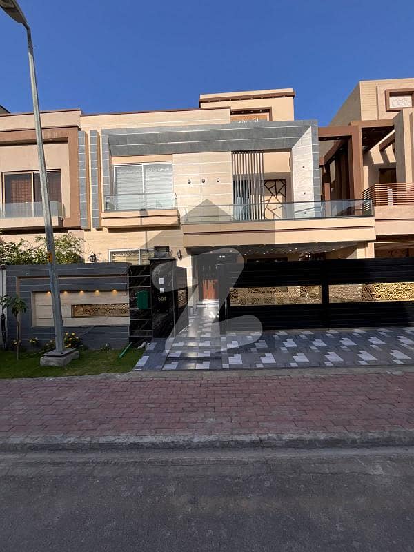بحریہ ٹاؤن رفیع بلاک بحریہ ٹاؤن سیکٹر ای,بحریہ ٹاؤن,لاہور میں 5 کمروں کا 10 مرلہ مکان 4.5 کروڑ میں برائے فروخت۔