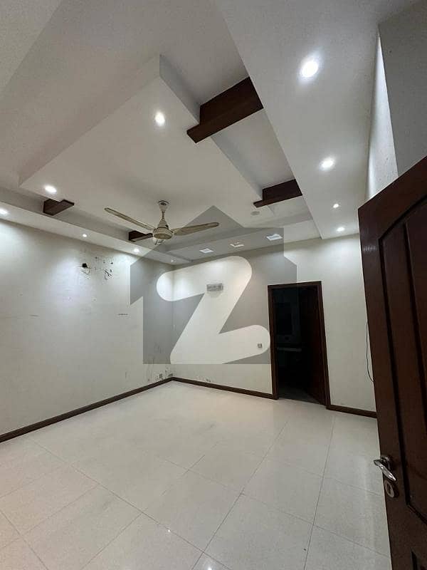 Upper Portion 1 Kanal Modern House For Rent In DHA Phase 4 Lahore.