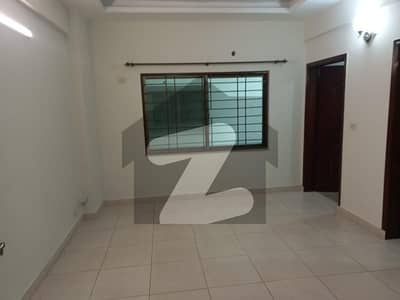 Brand New Facing Lake 4 Bed Apartment For Rent