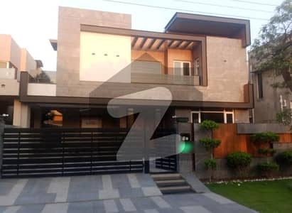 21 Marla House In EME Society Of Lahore Is Available For Sale