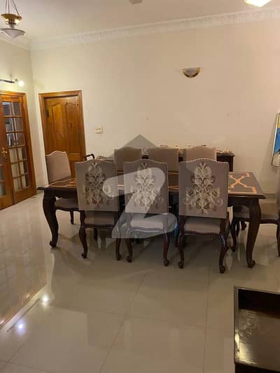 چکلالہ سکیم 3 چکلالہ سکیم,راولپنڈی میں 4 کمروں کا 14 مرلہ مکان 7.5 کروڑ میں برائے فروخت۔
