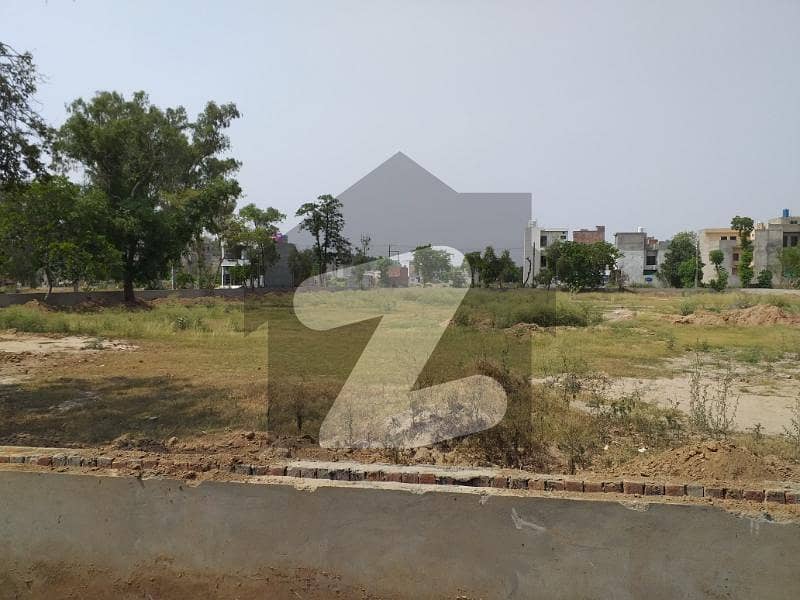 07 MARLA PLOT IN MOHLANWAL SOCIETY 40 ft Road FACING PARK ALOTY PLOT DIRECT APPROACH FROM MAIN CANAL ROAD LAHORE