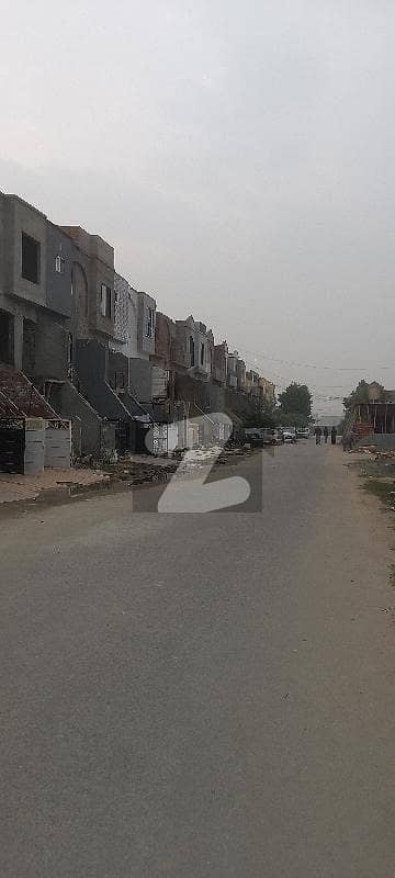 ایڈن آباد ایڈن,لاہور میں 2 کمروں کا 3 مرلہ فلیٹ 45.0 لاکھ میں برائے فروخت۔