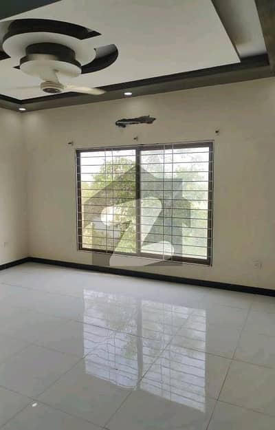 250 Square Yards House In Only Rs. 31000000