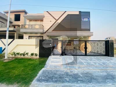 1 Kanal Brand New Furnished House For Sale