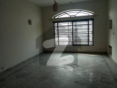 10 Marla Independent House Available Best For Office