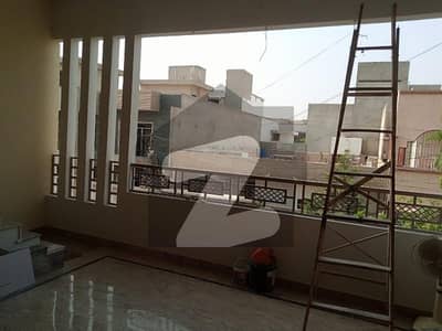 گلستانِ جوہر کراچی میں 3 کمروں کا 10 مرلہ بالائی پورشن 1.8 کروڑ میں برائے فروخت۔