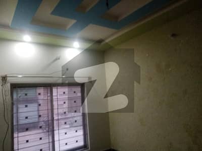 نذیر گارڈن سوسائٹی لاہور میں 2 کمروں کا 8 مرلہ مکان 42.0 ہزار میں کرایہ پر دستیاب ہے۔