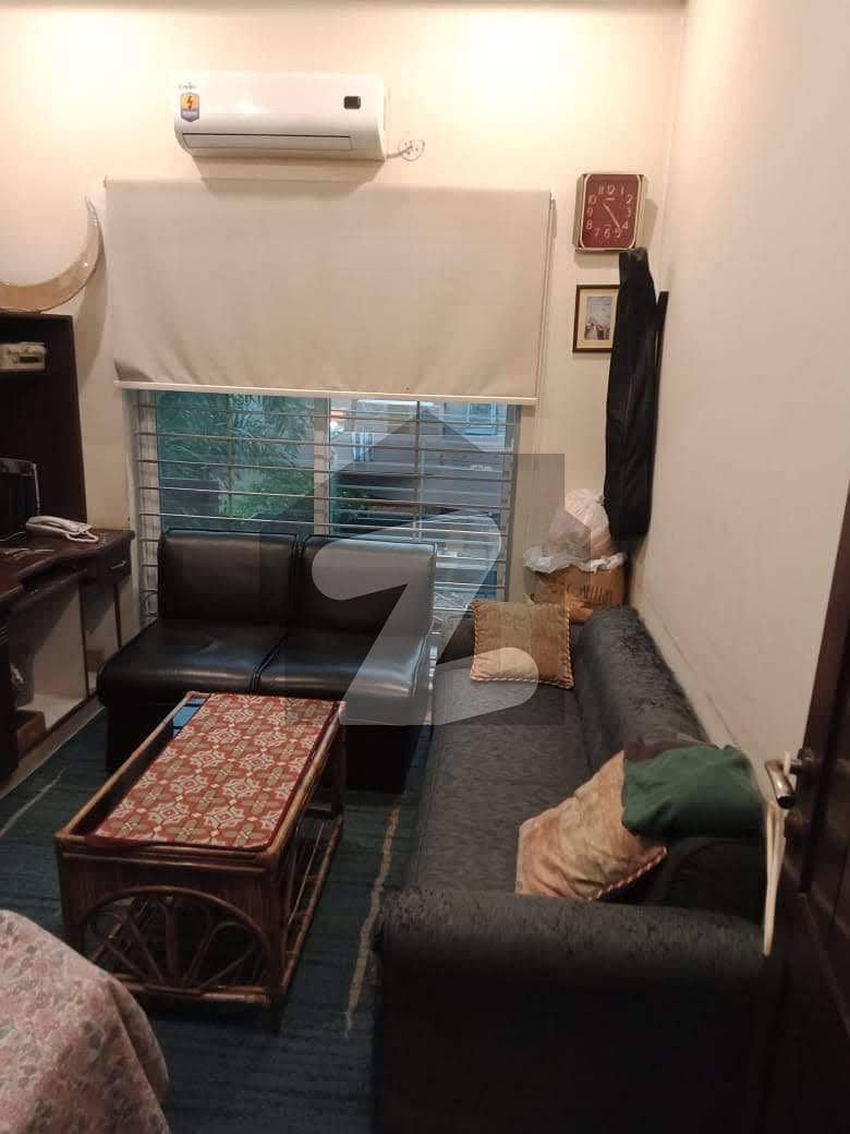 پنجاب کوآپریٹو ہاؤسنگ ۔ بلاک بی پنجاب کوآپریٹو ہاؤسنگ سوسائٹی,لاہور میں 5 کمروں کا 1 کنال مکان 5.2 کروڑ میں برائے فروخت۔