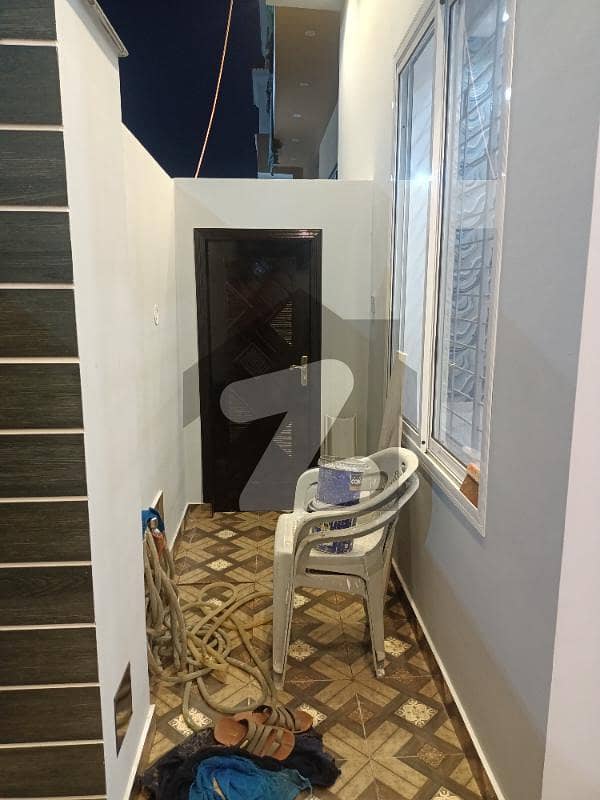 ڈی سی کالونی گوجرانوالہ میں 3 کمروں کا 5 مرلہ مکان 2.0 کروڑ میں برائے فروخت۔