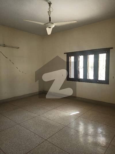 پی ای سی ایچ ایس بلاک 6 پی ای سی ایچ ایس,جمشید ٹاؤن,کراچی میں 10 کمروں کا 2 کنال مکان 30.0 کروڑ میں برائے فروخت۔
