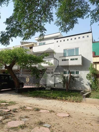 Main Double Road 40x80 House For Sale In G-9