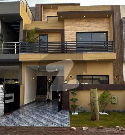 5 Marla Luxury Brand New House For Sale In Dream Garden, Phase 1, Block A, Lahore.