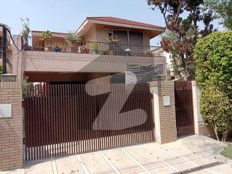 1 Kanal Super Marvel's Bungalow Available For Sale DHA Phase 3