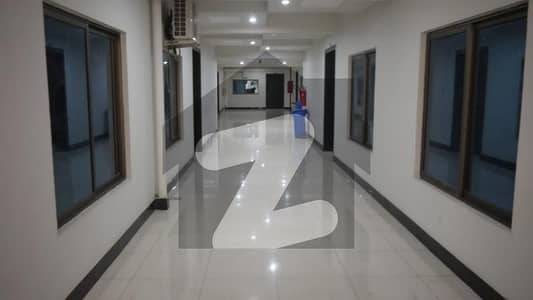 سلک ایگزیکٹو اپارٹمنٹ یونیورسٹی روڈ,پشاور میں 3 کمروں کا 7 مرلہ فلیٹ 1.45 کروڑ میں برائے فروخت۔