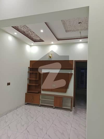 ایل ڈی اے ایوینیو لاہور میں 6 کمروں کا 5 مرلہ مکان 2.23 کروڑ میں برائے فروخت۔