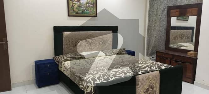 New Conditions Lower Portion Fully Furnished For Rent In Phase 8 Umer Block Mein Boulevard Near Hospital Market Park