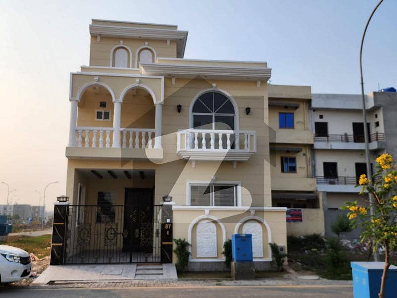 5 Marla Luxury House For Sale In Etihad Town Phase 1, Block C, Lahore