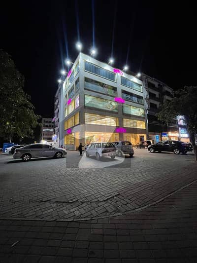 10 Marla Commercial Building With Huge Rental Income In Bahria Town Lahore