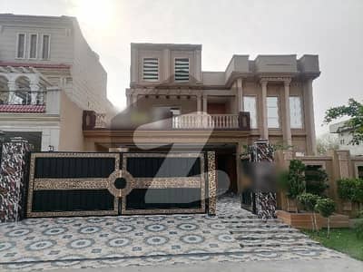 Nasheman-E-Iqbal Phase 2 House For Sale Sized 1 Kanal