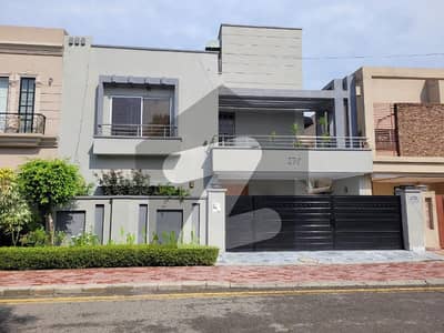 10 Marla House For Rent In Gulbahar Block Sector c