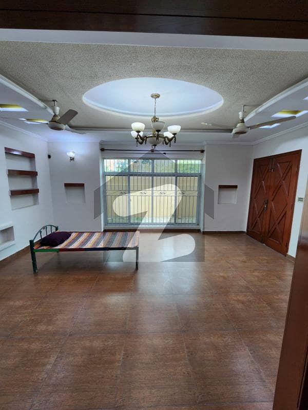 جی ۔ 15 اسلام آباد میں 6 کمروں کا 14 مرلہ مکان 5.15 کروڑ میں برائے فروخت۔