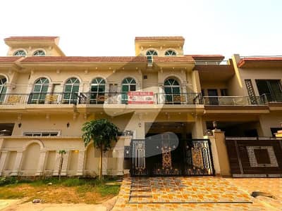 کینال گارڈن ۔ بلاک اے کینال گارڈن,لاہور میں 5 کمروں کا 5 مرلہ مکان 1.9 کروڑ میں برائے فروخت۔