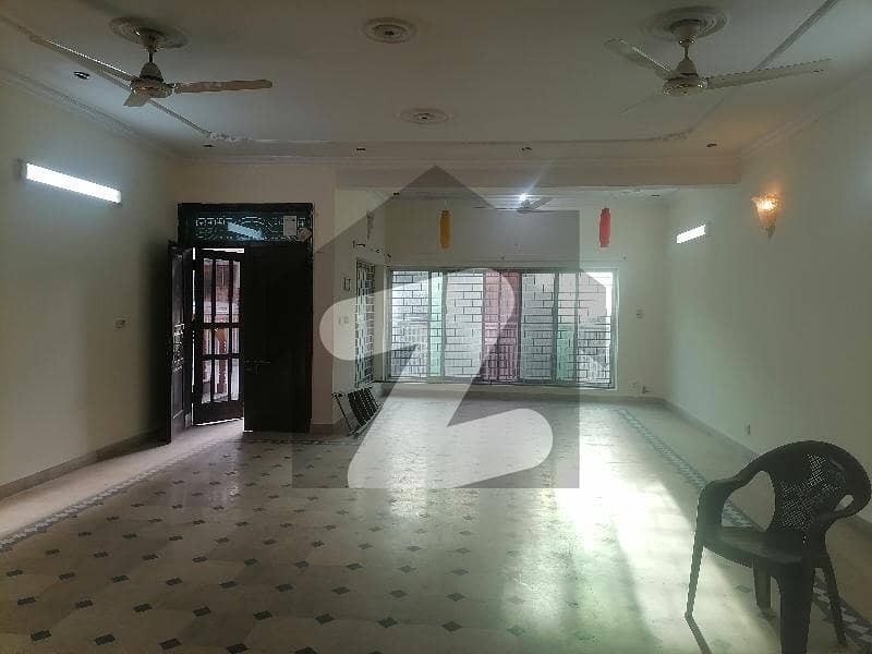 3 Bed Upper Portion Available For Rent In Prime Location