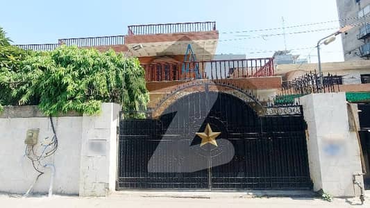 A Stunning Prime Location House Is Up For Grabs In Gulberg 3 - Block L Lahore