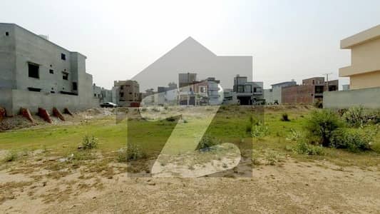 Facing Park Residential Plot Of 10 Marla In LDA Avenue For sale