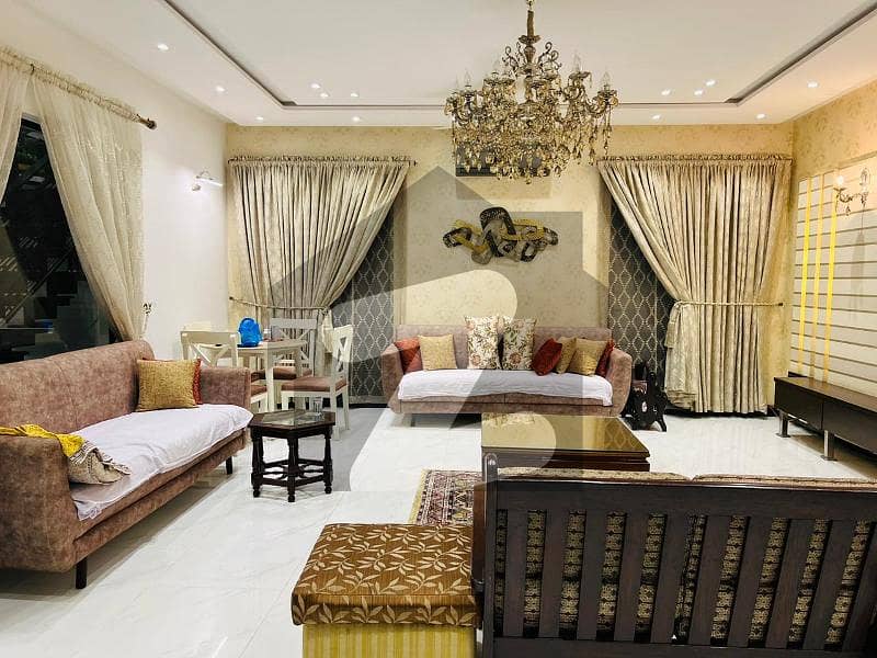 ڈی ایچ اے فیز 1 ڈیفنس (ڈی ایچ اے),لاہور میں 5 کمروں کا 1 کنال مکان 2.0 لاکھ میں کرایہ پر دستیاب ہے۔