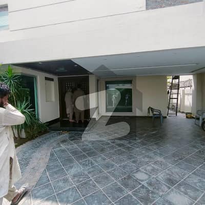 1 Kanal House For Rent In DHA Phase 4 CC Block Near To Park Prime Location