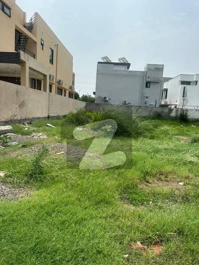 A BLOCK CORNER PLOT FOR SALE BACK OF MAIN ROAD CHEAPEST PRICE OF PLOT