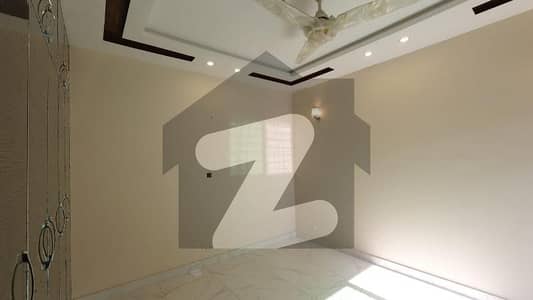 ای ایم ای سوسائٹی لاہور میں 4 کمروں کا 1 کنال بالائی پورشن 1.0 لاکھ میں کرایہ پر دستیاب ہے۔